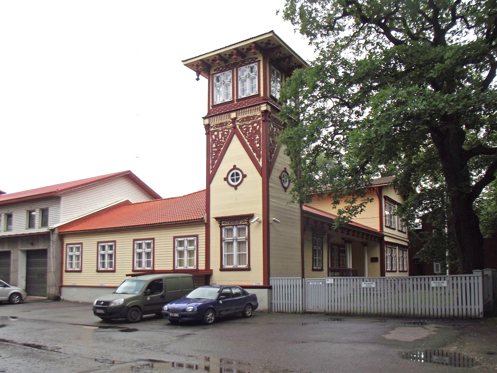 Pärnu (Пярну, Pernau)